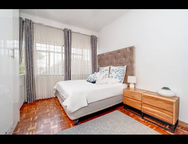 2 BEDROOM APARTMENT FOR SALE IN DARRENWOOD